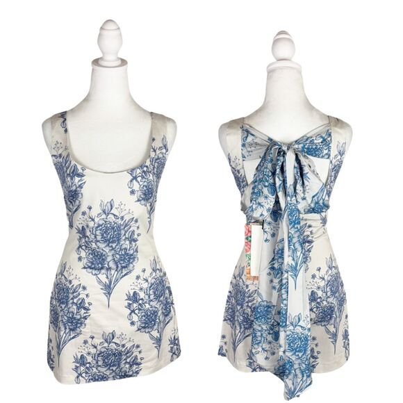 Isla & White Amy Floral Mini Dress New With Tags Small - Picture 3 of 12